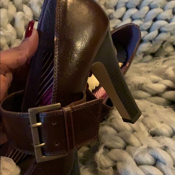 Platform heel - Picture 7 of 8